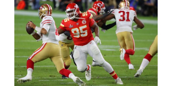 Le retard des chefs de Kansas City dans le contrat de Chris Jones affecte-t-il les changements intérieurs